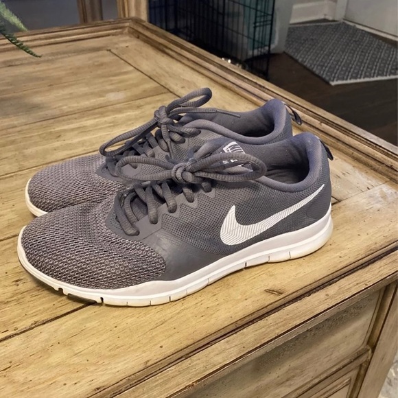 nike flex essential tr women's black